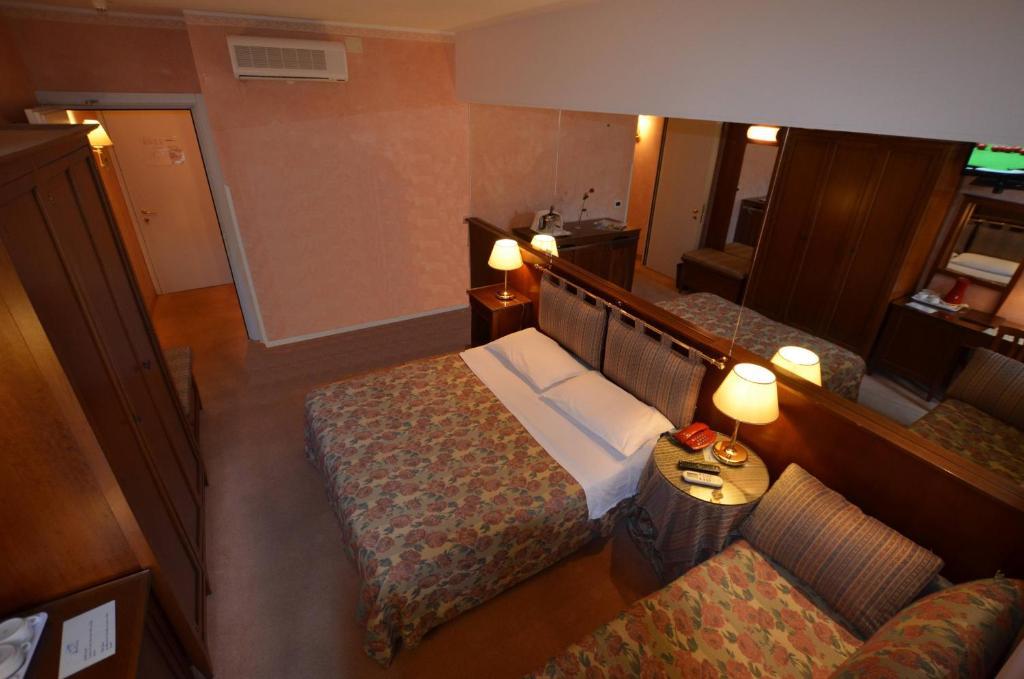 Hotel Astro Lignano Sabbiadoro Kamer foto