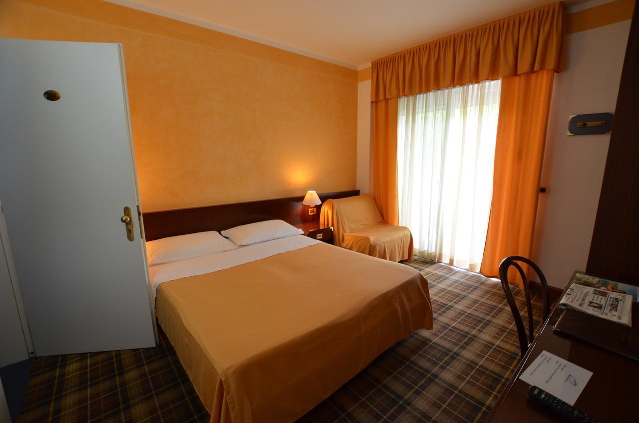 Hotel Astro Lignano Sabbiadoro Buitenkant foto